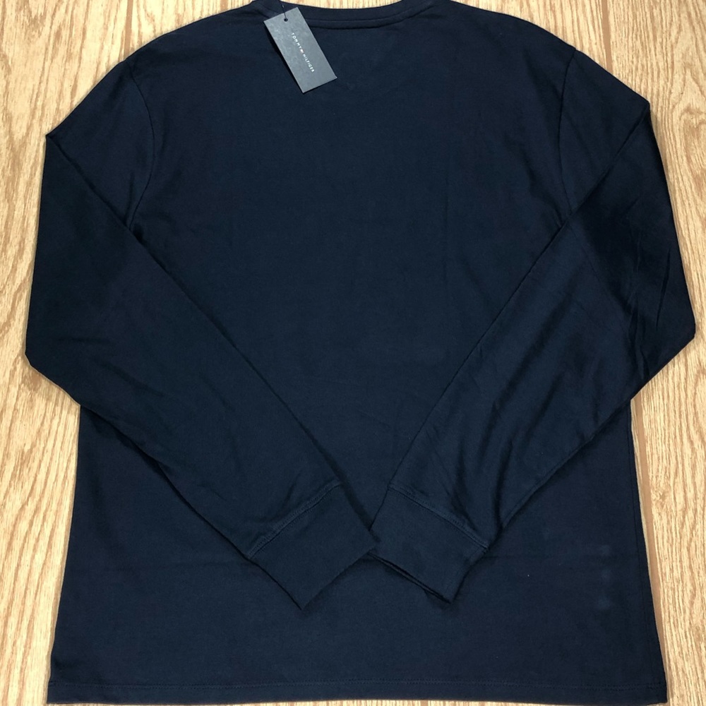 Men’s NWT Tommy Hilfiger Long Sleeve Crewneck Sz S - Picture 4 of 7